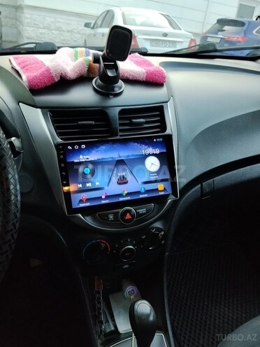 Hyundai Accent-3