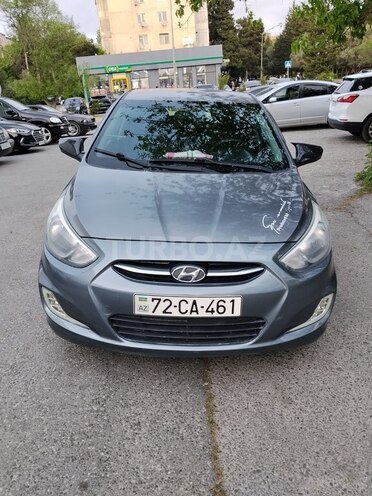 Hyundai Accent-16