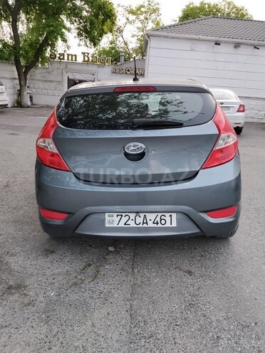 Hyundai Accent-13