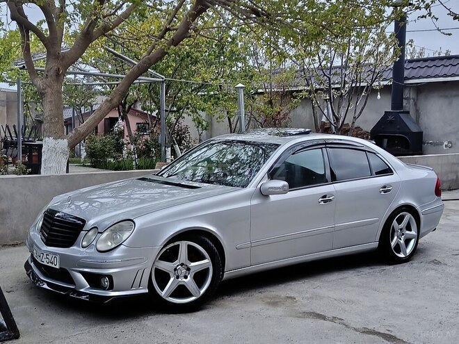 Mercedes E 240-3
