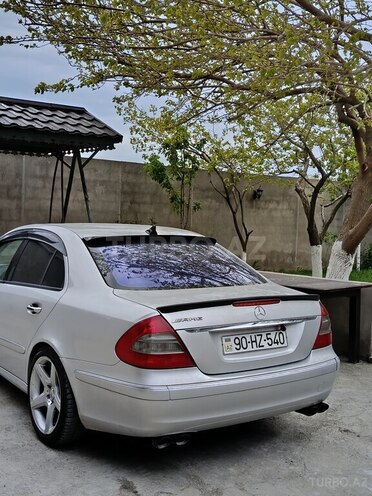 Mercedes E 240-5