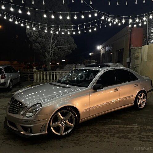 Mercedes E 240-2