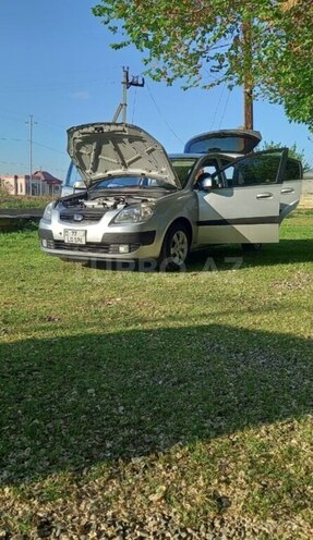 Kia Rio-3
