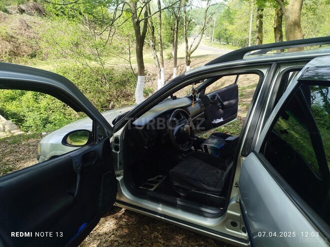 Opel Vectra-10