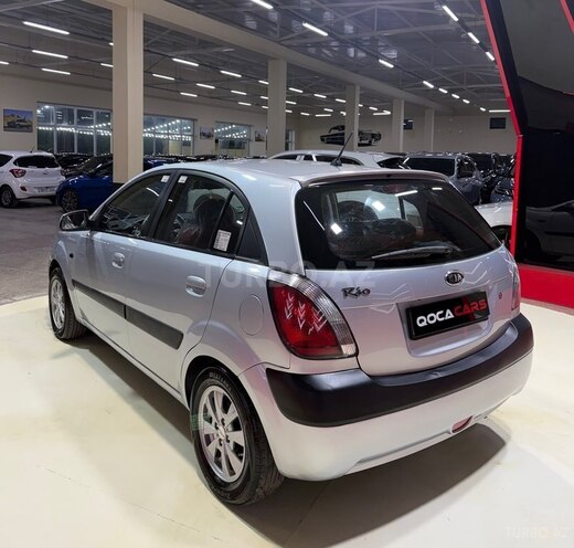 Kia Rio-7