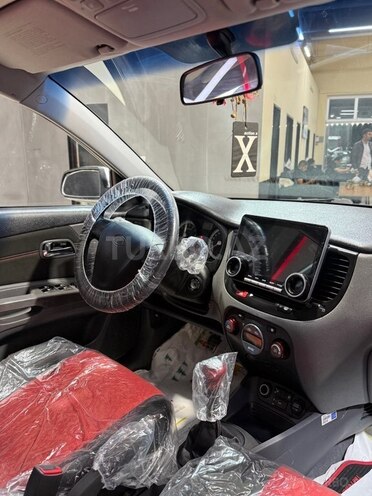 Kia Rio-10