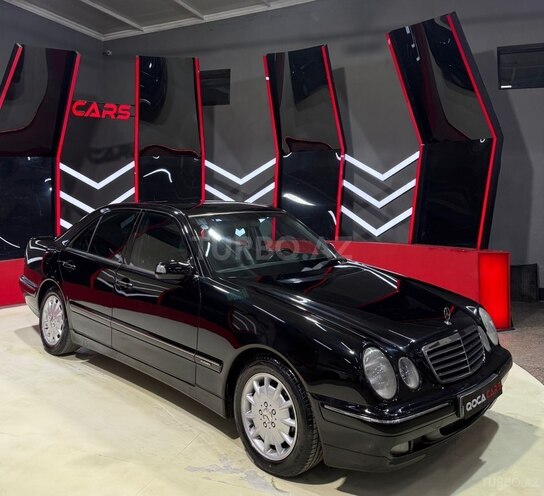 Mercedes E 240-2