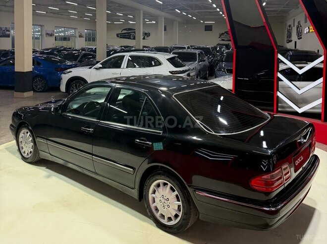 Mercedes E 240-7