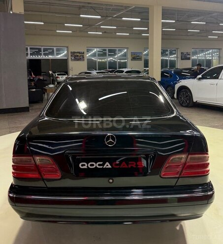 Mercedes E 240-10
