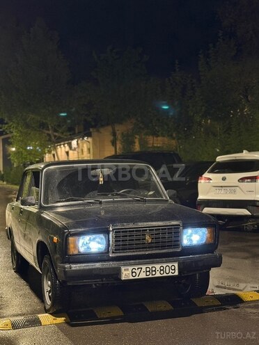 LADA (VAZ) 2107-1