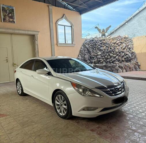 Hyundai Sonata-2