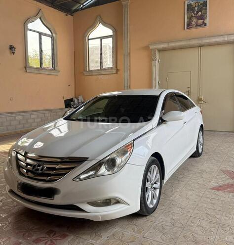 Hyundai Sonata-1