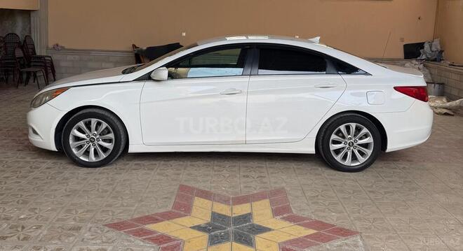 Hyundai Sonata-13