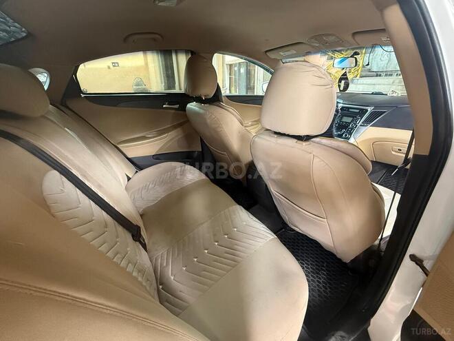 Hyundai Sonata-7