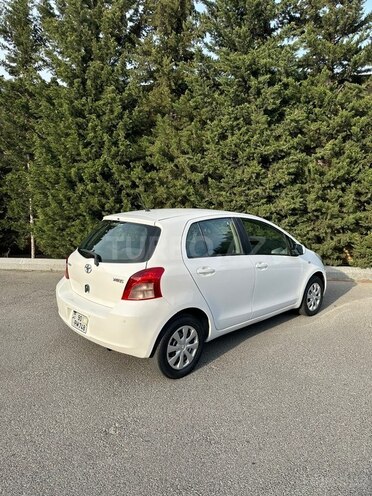 Toyota Yaris-2