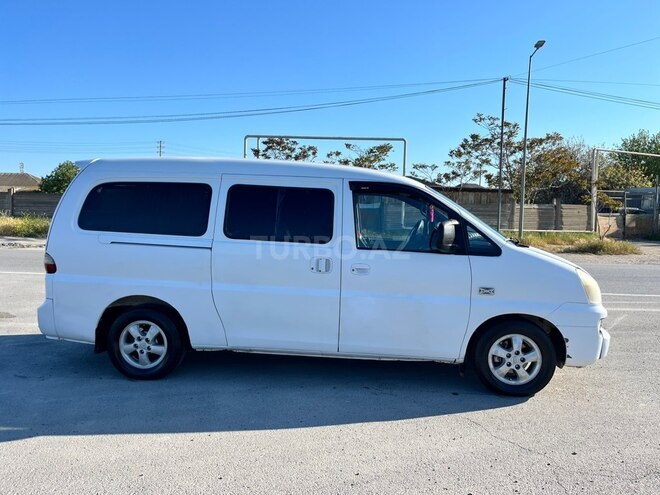 Hyundai H-1-3