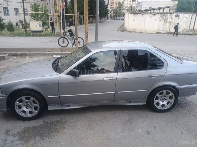 BMW 320-4