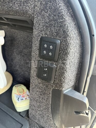 Land Rover Range Rover-13