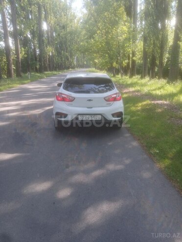Chevrolet Cruze-2
