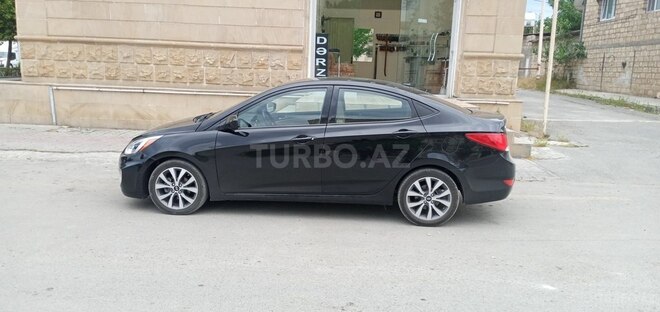 Hyundai Accent-5
