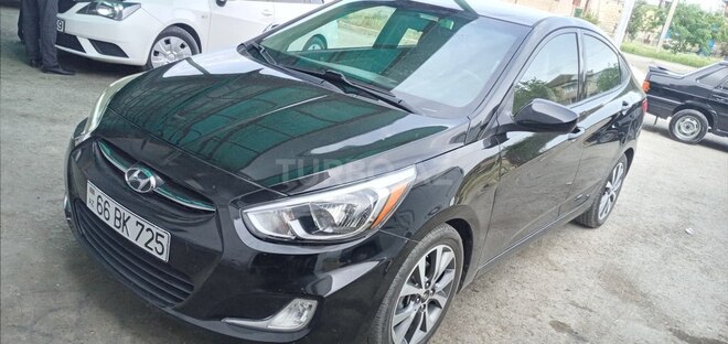 Hyundai Accent-14