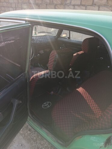LADA (VAZ) 2106-4