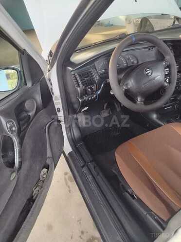 Opel Vectra-5