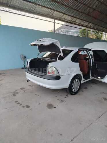Opel Vectra-9