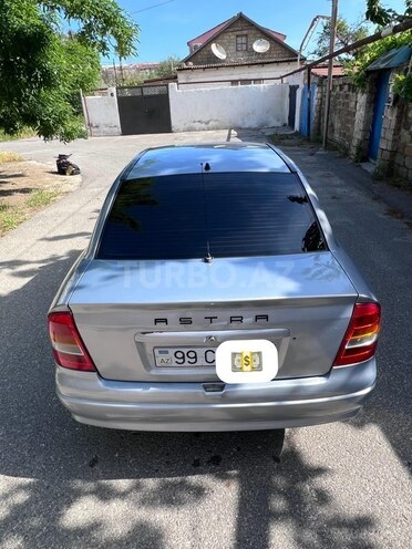 Opel Astra-2