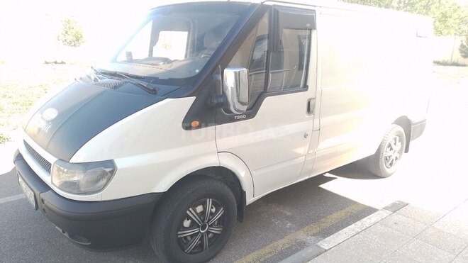 Ford Transit-4