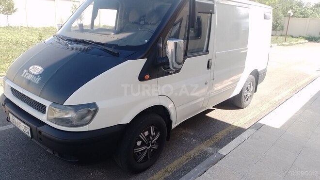 Ford Transit-7