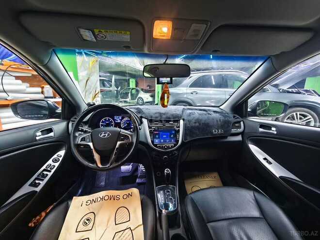 Hyundai Accent-7