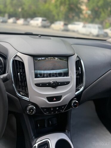 Chevrolet Cruze-9