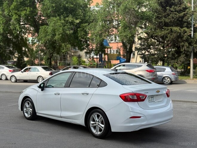 Chevrolet Cruze-13