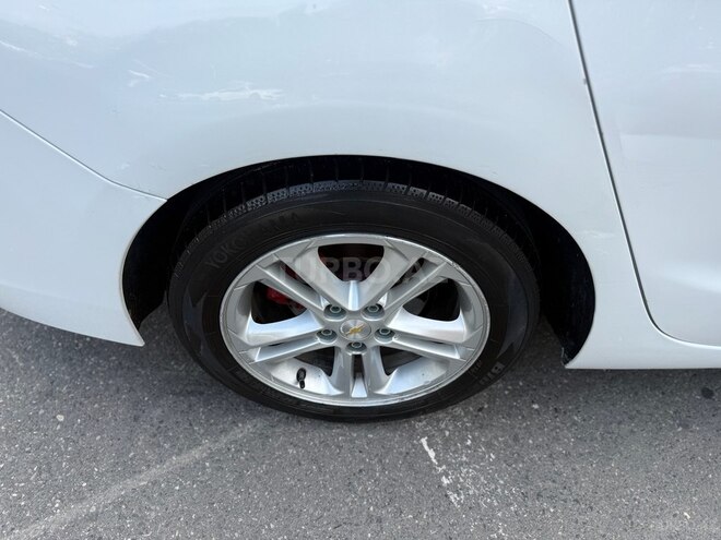 Chevrolet Cruze-11