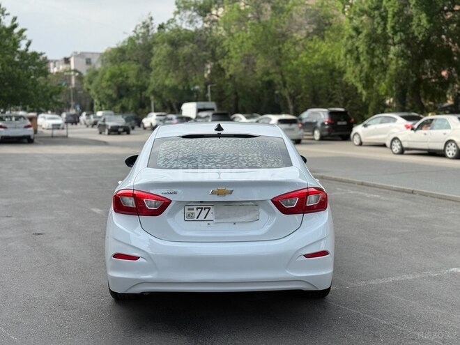Chevrolet Cruze-16