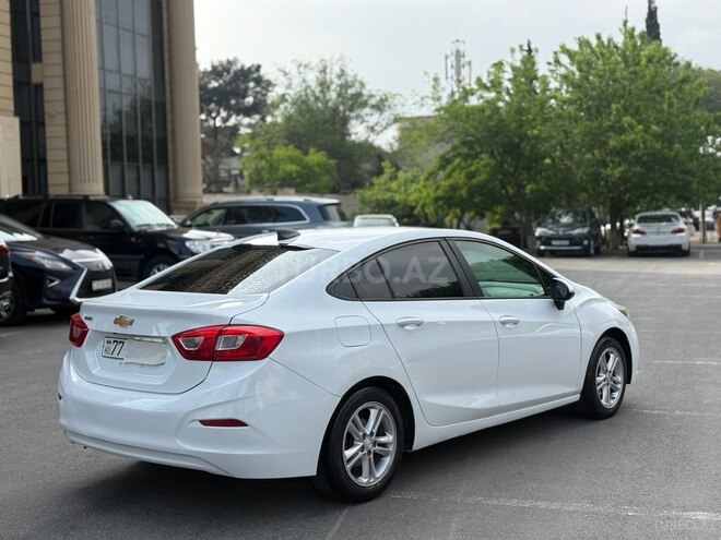 Chevrolet Cruze-15
