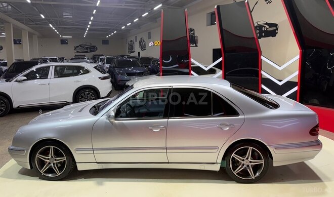 Mercedes E 220-5