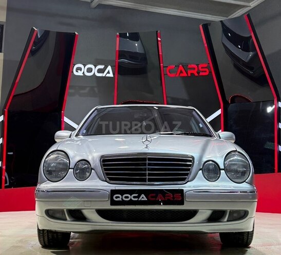 Mercedes E 220-3
