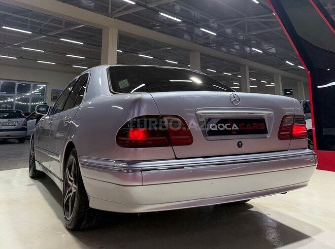 Mercedes E 220-9