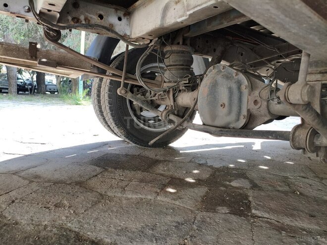 Ford Transit-11