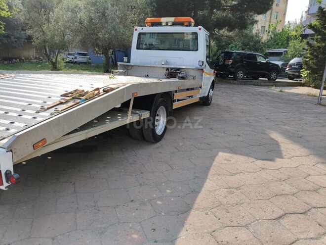 Ford Transit-13