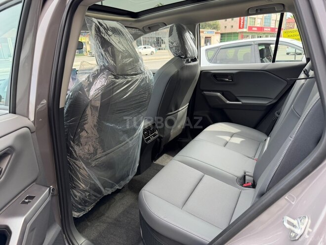 Toyota RAV4-10