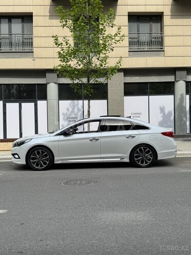 Hyundai Sonata-4