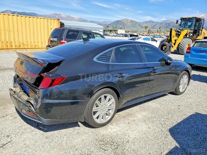 Hyundai Sonata-4