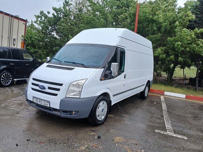 Ford Transit-2