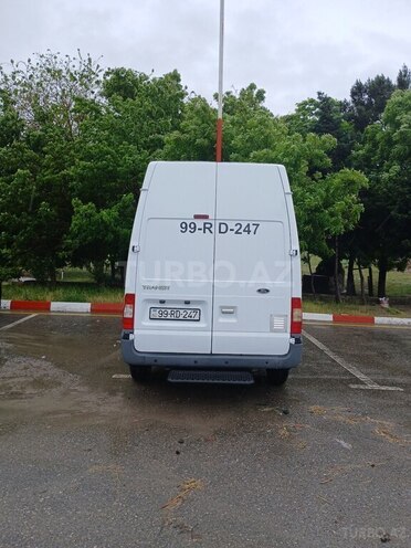 Ford Transit-4