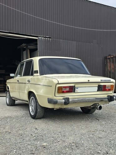 LADA (VAZ) 2106-7