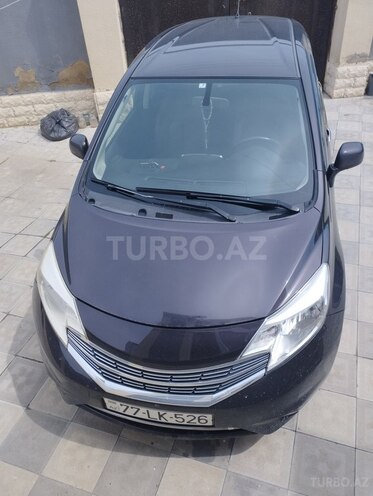 Nissan Note-2
