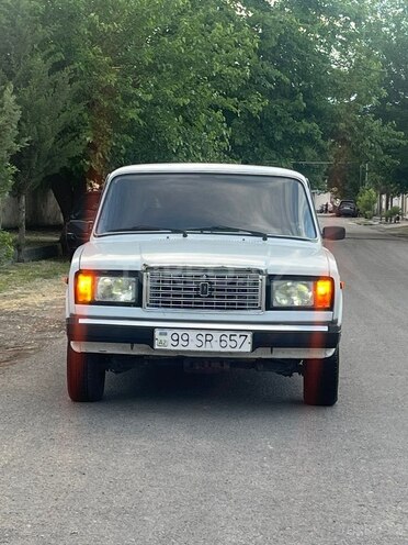 LADA (VAZ) 2107-1